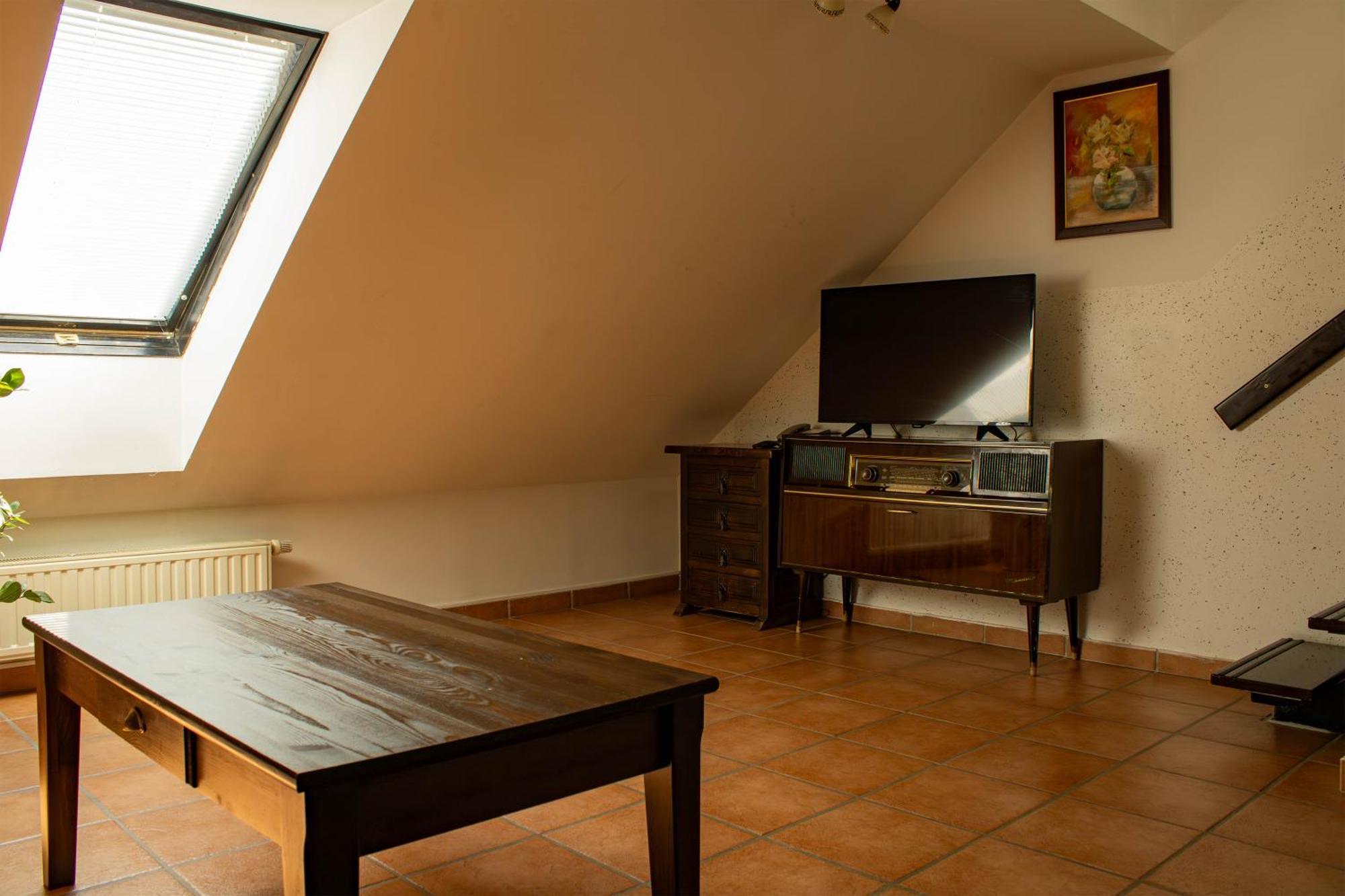 Crni Baron Pension Black Baron Maribor Exterior foto