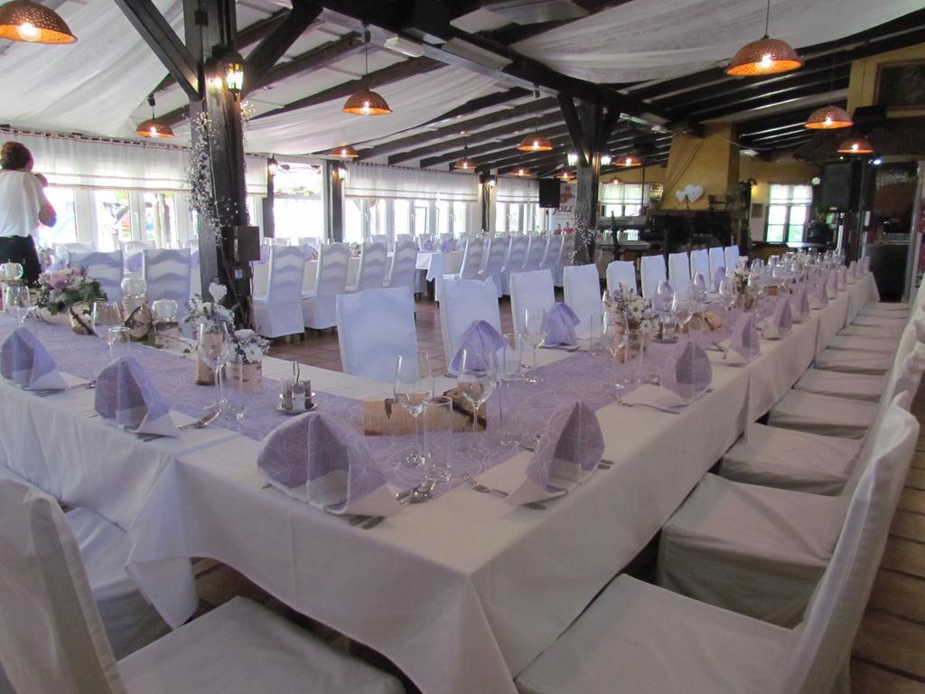 Crni Baron Pension Black Baron Maribor Exterior foto